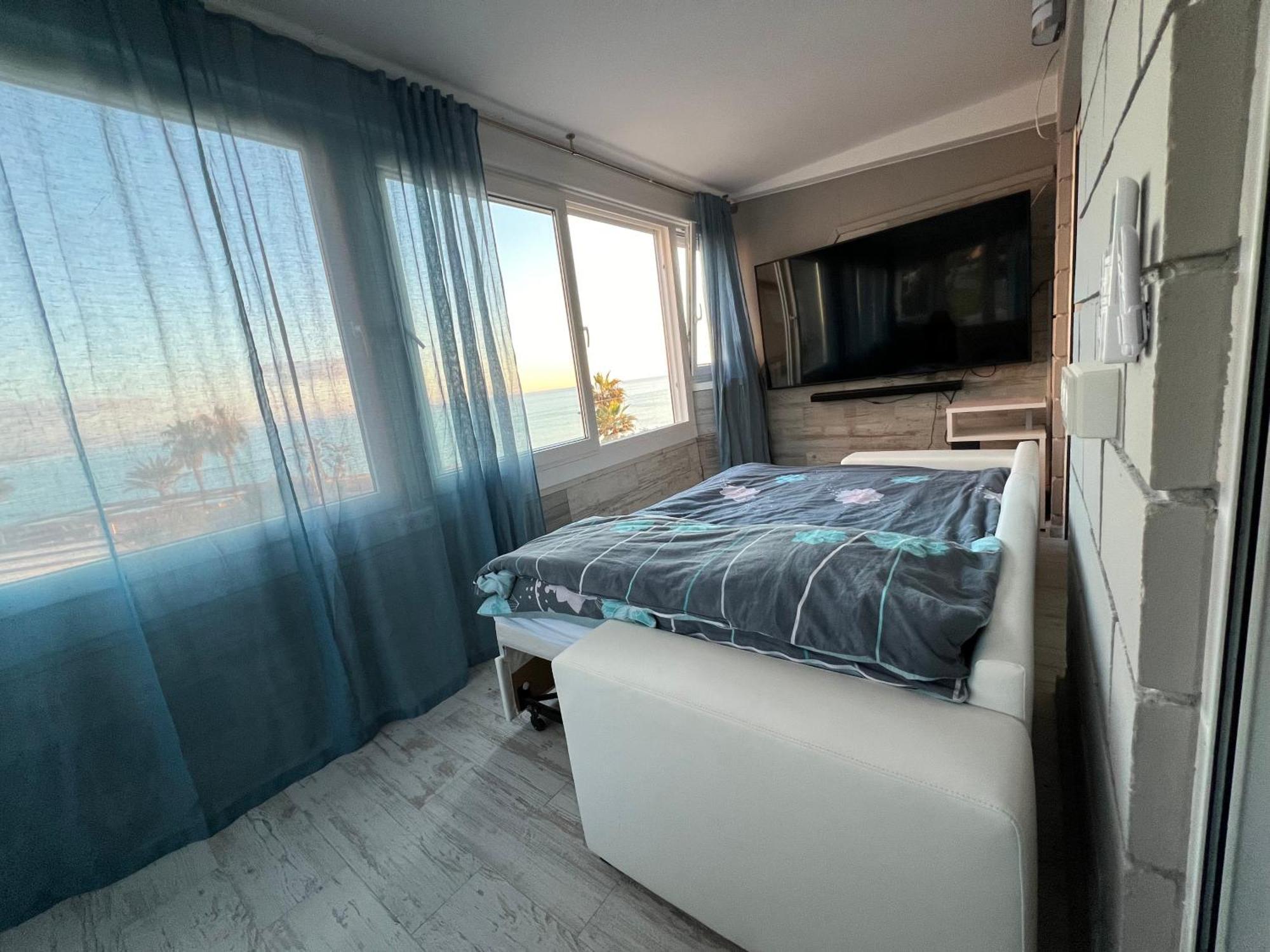 La Mata Apartment On The First Line Of The Sea Торрев'єха Екстер'єр фото