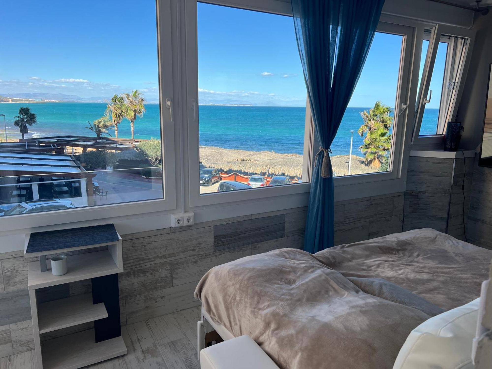 La Mata Apartment On The First Line Of The Sea Торрев'єха Екстер'єр фото